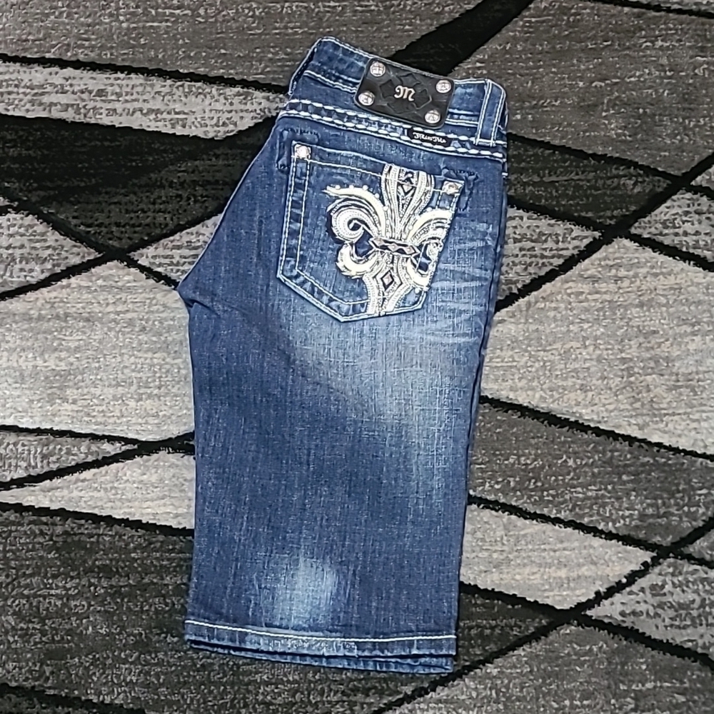MISS ME BLING FLEUR-DE-LIS DISTRESSED BERMUDA DENIM JEAN SHORT